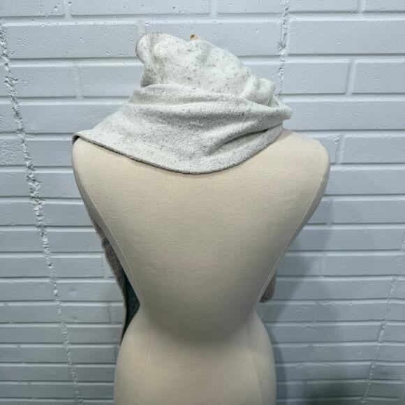 Barefoot Dreams NWT CozyChic Lite Confetti Scarf Cream Taupe Reversible Gift - Picture 4 of 9